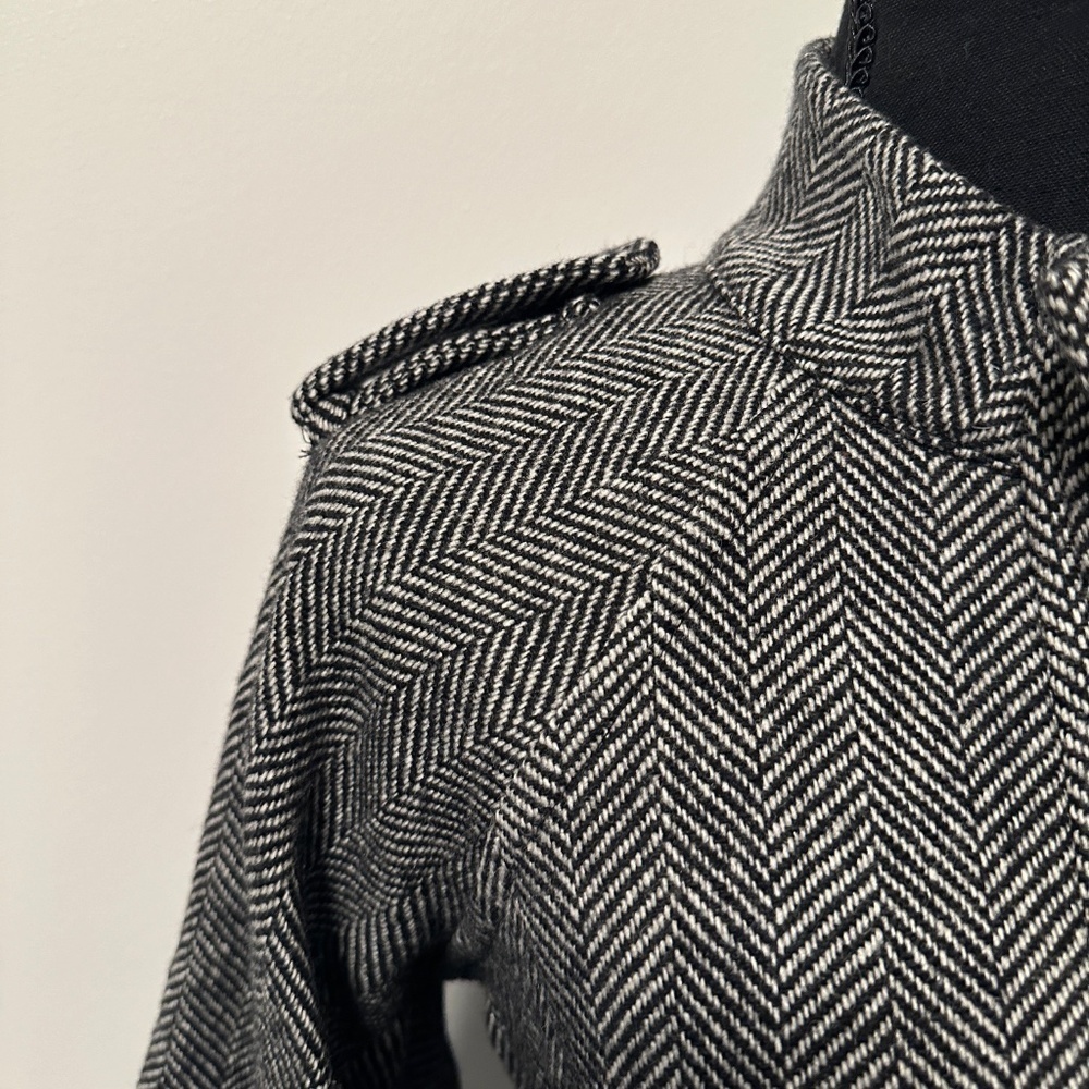 *CALVIN KLEIN* Black x White Button Down Tie-Waist Jacket Size 6 - Picture 3 of 7